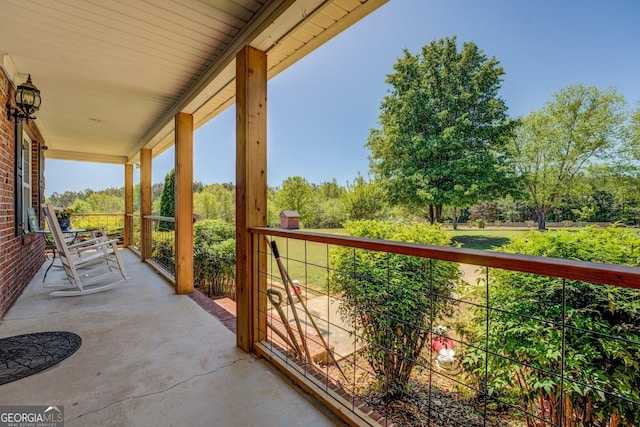 637 Lakeview Dr, Newborn, GA 30056 - view of covered porch