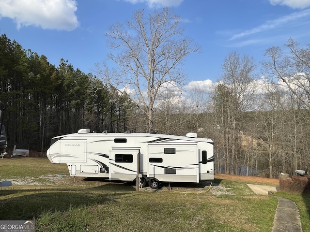 637 Lakeview Dr, Newborn, GA 30056 - view of grassy yard