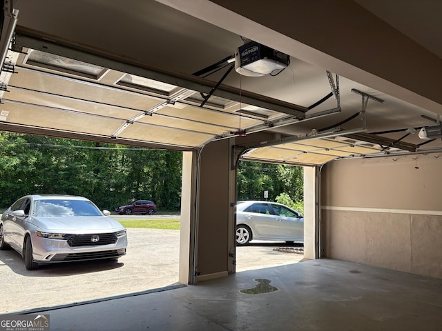 2828 Hicks Rd SW, Marietta, GA 30060 - garage with a garage door opener