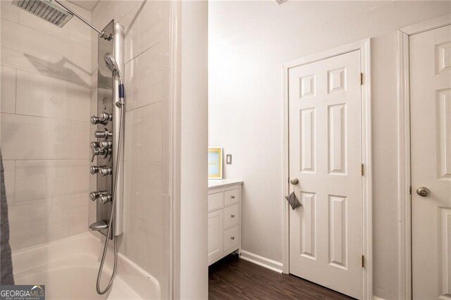2700 Pine Tree Rd NE Unit 2204, Atlanta, GA 30324 - full bath with a shower, wood finished floors, and vanity
