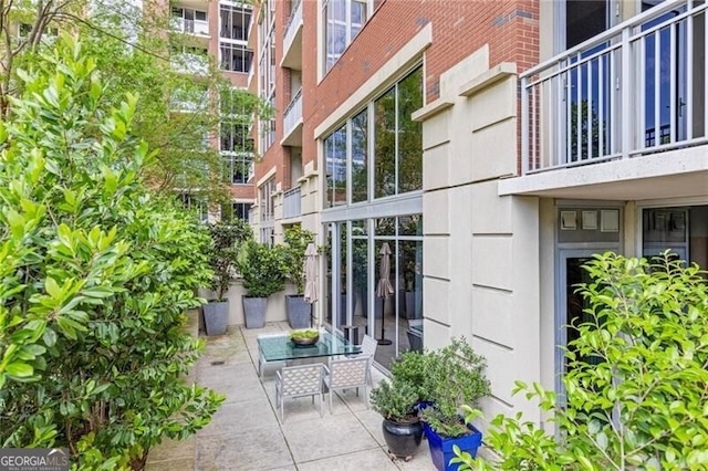 1820 Peachtree St Unit 311, Atlanta, GA 30309 - view of patio
