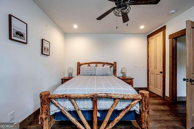 bedroom featuring wood finished floors, recessed lighting, baseboards, and a ceiling fan