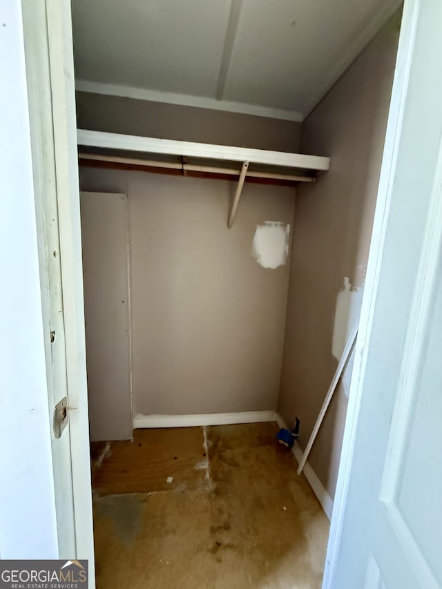 101 S Taylor, Nicholls, GA 31554 - washroom with baseboards