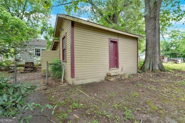 104 Dellwood Dr NW, Rome, GA 30165 - view of outdoor structure with fence and entry steps