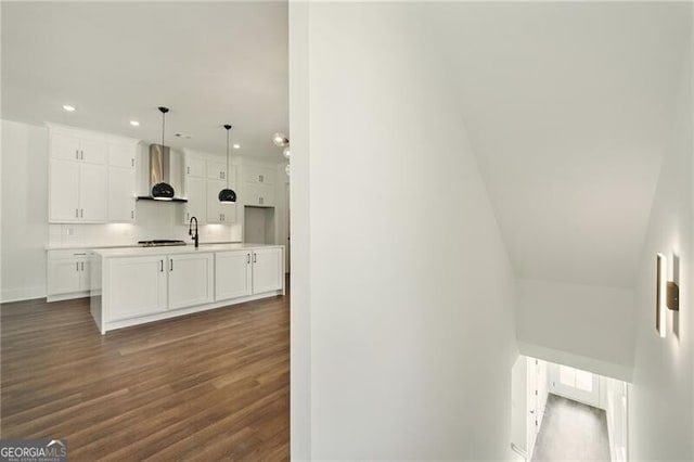 2150 Tidwell Ln Unit 5, Atlanta, GA 30318 - interior space featuring recessed lighting, dark wood finished floors, and baseboards