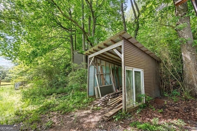 view of outbuilding