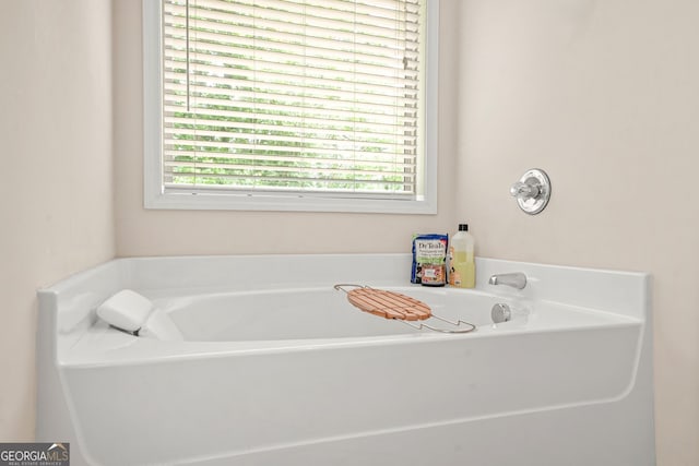 1326 Castleberry Dr, Buford, GA 30518 - bathroom featuring a bath