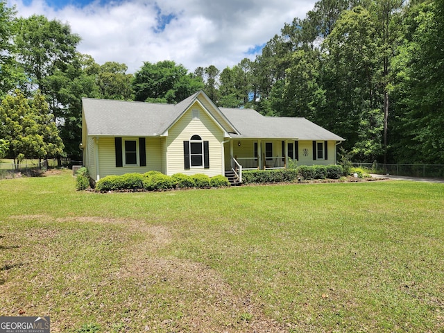 single story home with covered porch