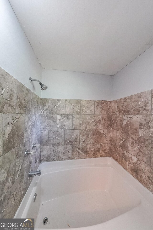 180 Old Airport Rd, Carrollton, GA 30116 - full bathroom with shower / washtub combination