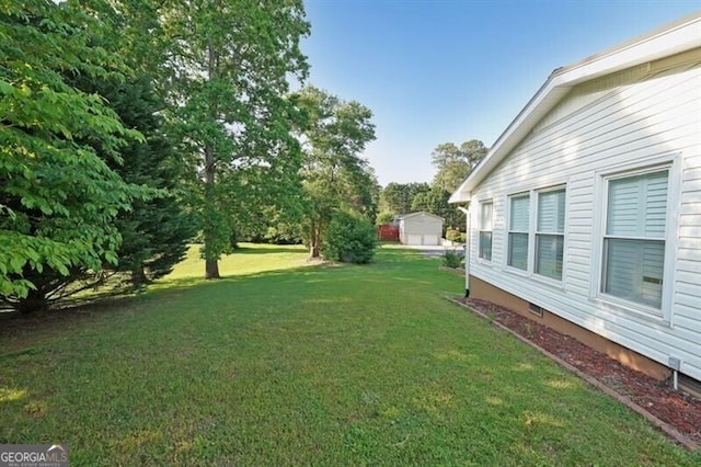 view of grassy yard