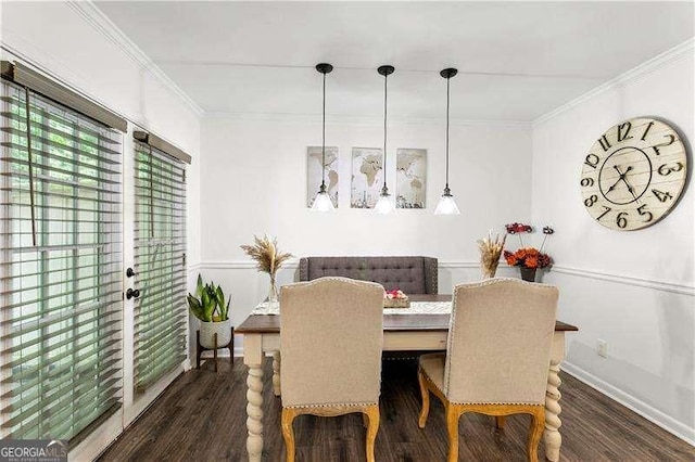 6900 Roswell Rd Unit 3N, Atlanta, GA 30328 - dining area with crown molding, wood finished floors, and baseboards