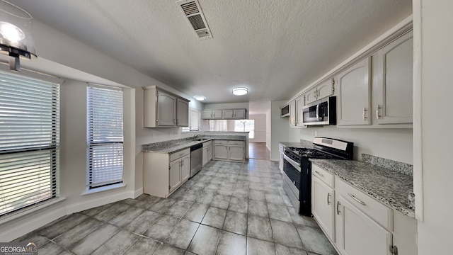 516 N Shore Rd, Lithonia, GA 30058