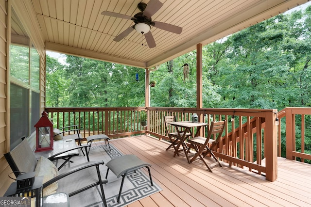 deck with a ceiling fan
