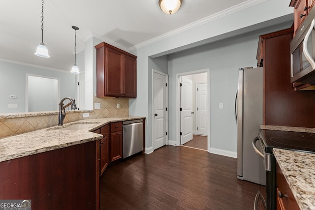 4633 Hidden Creek Dr, Gainesville, GA 30504 - kitchen featuring a sink, stainless steel appliances, backsplash, ornamental molding, and dark wood-type flooring