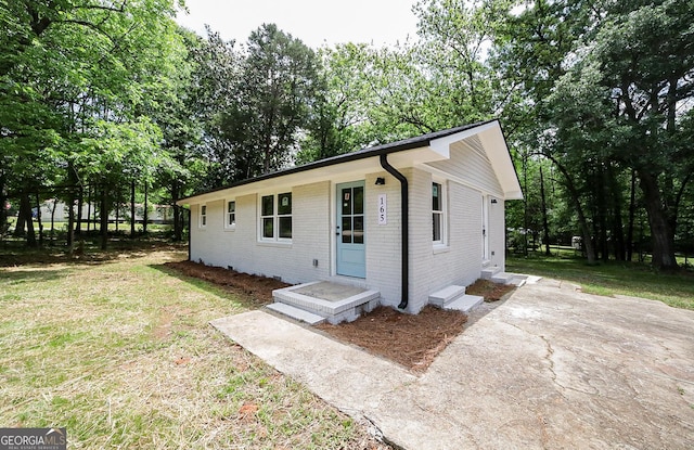 165 Dowdy Rd, Athens, GA 30606 - view of front of home featuring brick siding and a front lawn