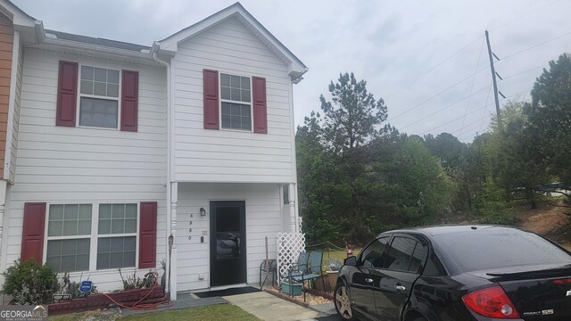 6880 Mountain Cir, Riverdale, GA 30274 - view of front of house