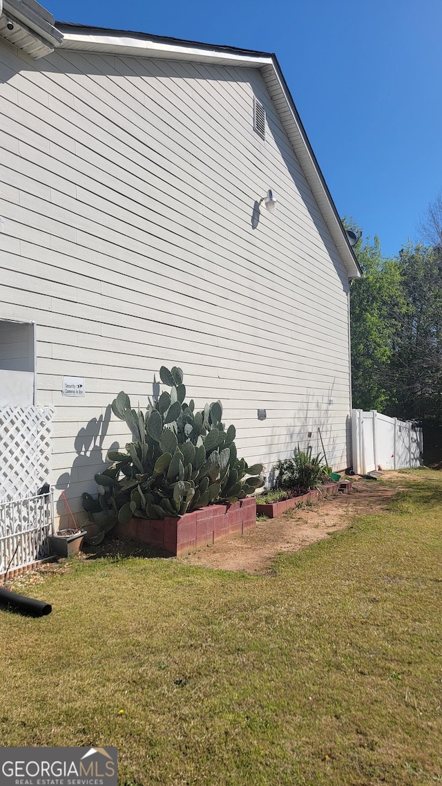 6880 Mountain Cir, Riverdale, GA 30274 - view of side of home