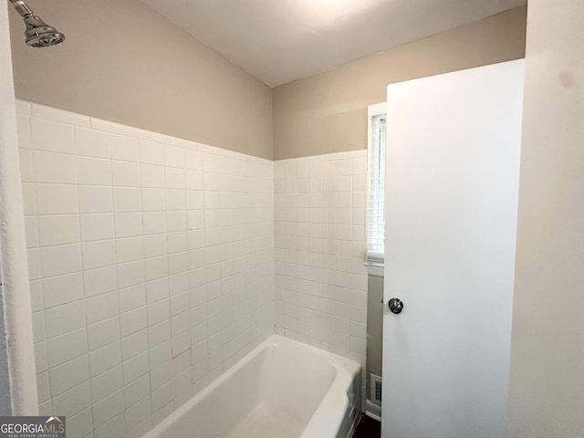 2651 Lois Ln SE, Atlanta, GA 30315 - full bathroom with shower / bathtub combination