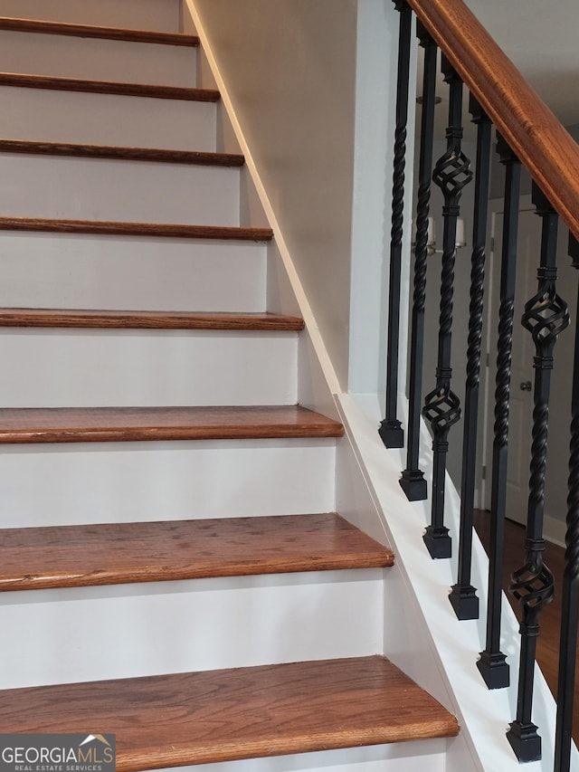 4075 SW Fairburn Ave SW, Atlanta, GA 30331 - view of stairs