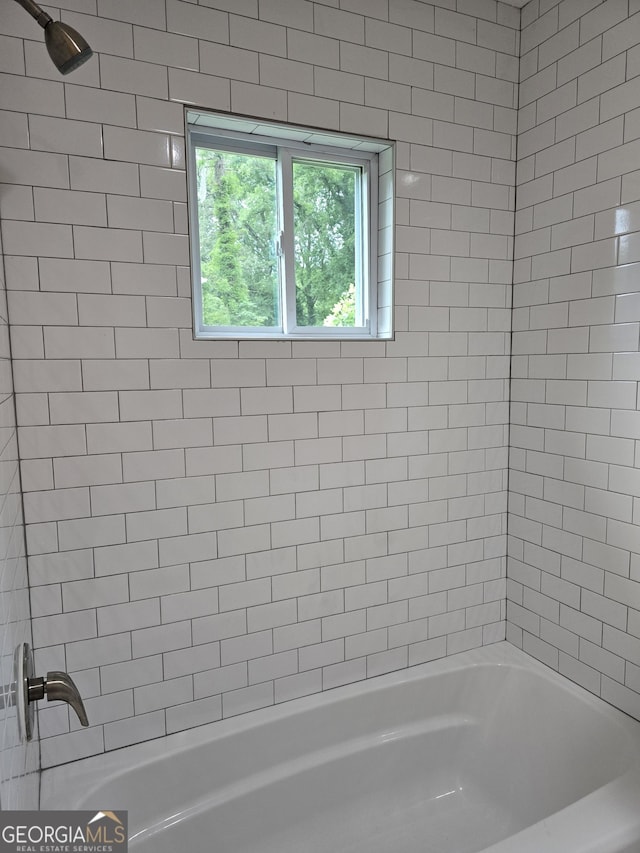 4075 SW Fairburn Ave SW, Atlanta, GA 30331 - full bathroom featuring shower / washtub combination
