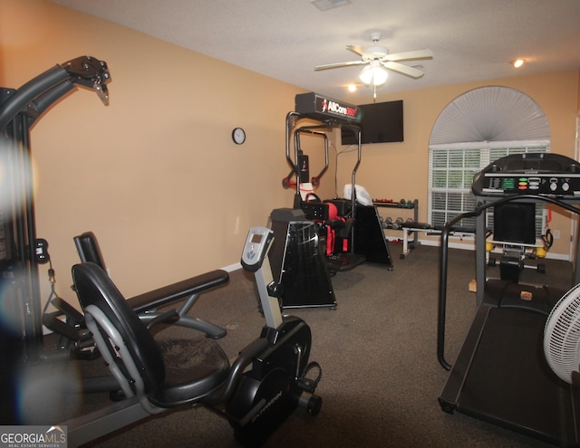 exercise room featuring ceiling fan
