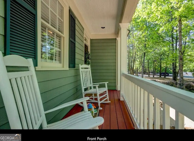balcony featuring covered porch