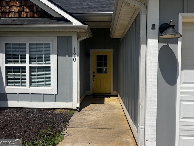 120 Magnolia Trl, Milner, GA 30257 - entrance to property with roof with shingles