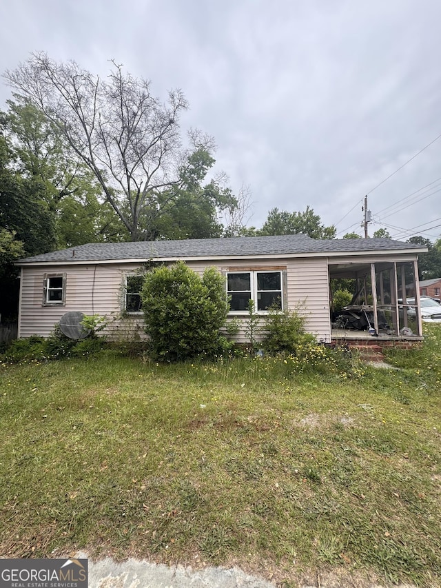 1061 Cypress Dr, Macon, GA 31204 - view of front of house with a front yard