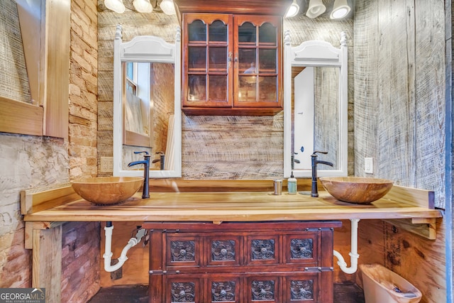 1 Public Sq, Bowman, GA 30624 - bathroom view of double vanity