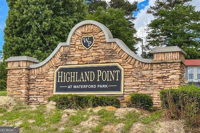 view of community / neighborhood sign