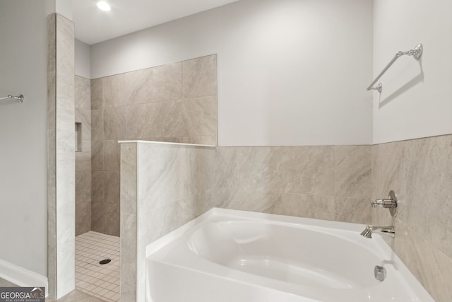 125 The Villas Way, Kingsland, GA 31548 - full bath with a garden tub and tiled shower