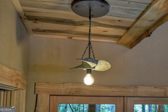 179 Huckleberry Ln, Ellijay, GA 30536 - detailed view of wood ceiling and a textured wall
