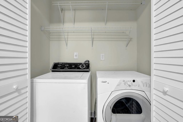 3571 Kennesaw Station Dr NW, Kennesaw, GA 30144 - laundry room with washing machine and dryer