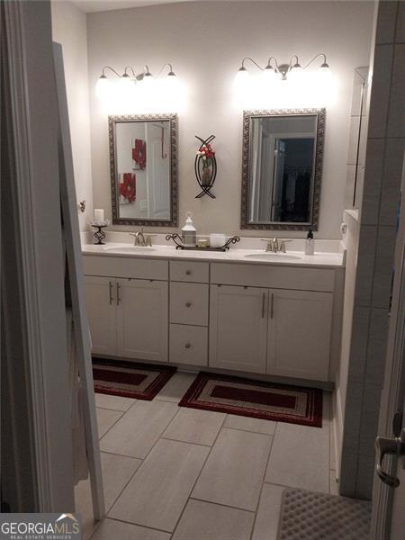 116 Four Seasons Blvd, Dallas, GA 30132 - bathroom featuring double vanity