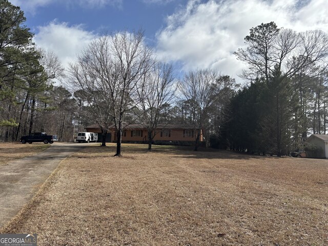175 Thigpen Rd, Newnan, GA 30263 - view of yard with concrete driveway