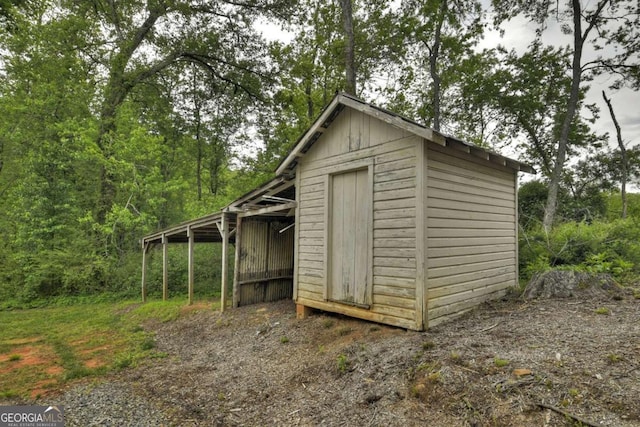 view of outdoor structure featuring an outdoor structure