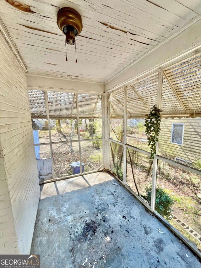 1386 Bluefield Dr SW, Atlanta, GA 30310 - view of unfurnished sunroom