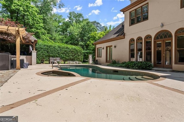 194 Sentinel Pl SE, Marietta, GA 30067 - outdoor pool with french doors and a patio area