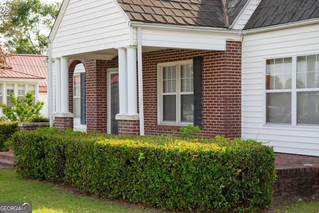 298 S Main St, Baxley, GA 31513 - property entrance with brick siding