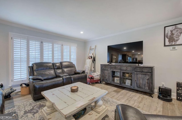 118 Arrowhead Dr, Cartersville, GA 30120 - living room with wood finished floors, crown molding, recessed lighting, and baseboards
