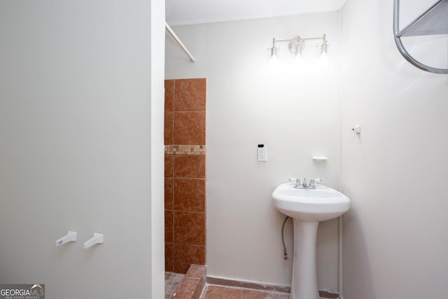 3193 Trasher Cir, Decatur, GA 30032 - bathroom with tiled shower and a sink