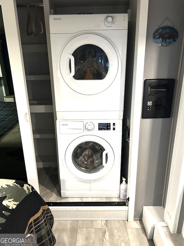 344 Choestoe Falls Cir, Blairsville, GA 30512 - washroom featuring stacked washer / dryer