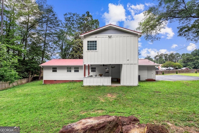 125 Sycamore Dr, Athens, GA 30606 - rear view of property featuring a ceiling fan and a metal roof