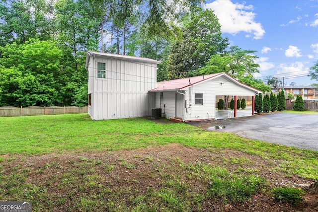 125 Sycamore Dr, Athens, GA 30606 - view of front of house featuring driveway and board and batten siding