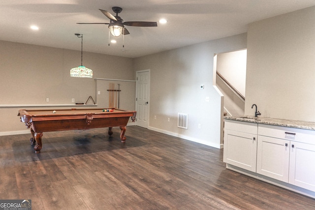 rec room featuring ceiling fan, billiards, dark wood-style floors, a sink, and recessed lighting