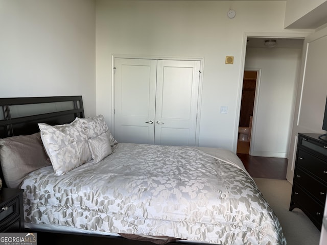 bedroom featuring a closet