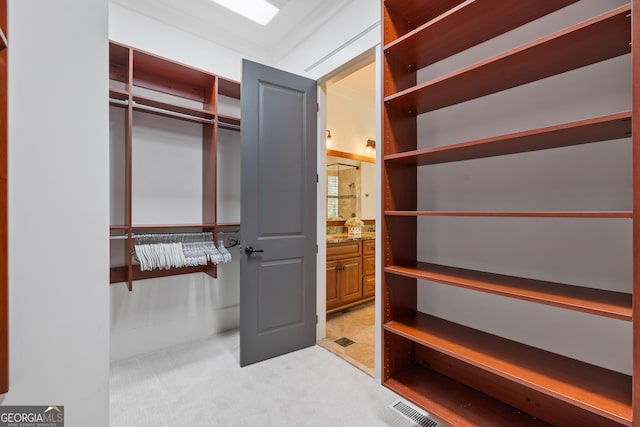 11660 Crabapple Rd, Roswell, GA 30075 - spacious closet featuring light carpet