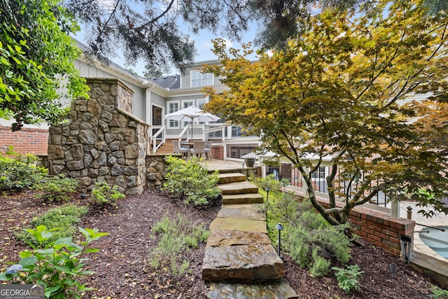 11660 Crabapple Rd, Roswell, GA 30075 - surrounding community with a deck and stairs