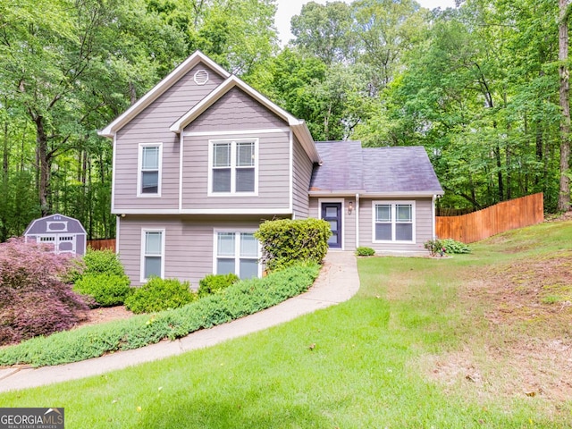 10 Queens Ct, Sharpsburg, GA 30277 - tri-level home featuring view of wooded area