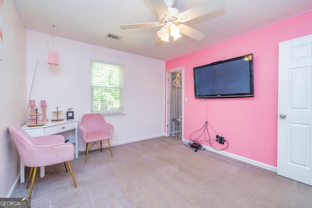 10 Queens Ct, Sharpsburg, GA 30277 - living area with carpet floors and a ceiling fan